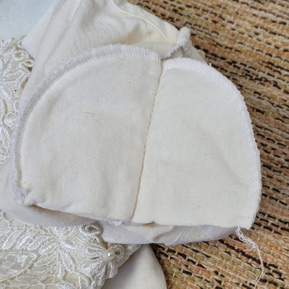 VINTAGE Lace and Shoulder Pad Shirt - Picture 6 of 9